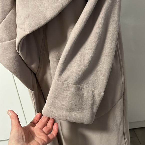 BAGATELLE NWOT Quilted Drape Open Cardigan Jacket, Size M/L - Picture 9 of 13